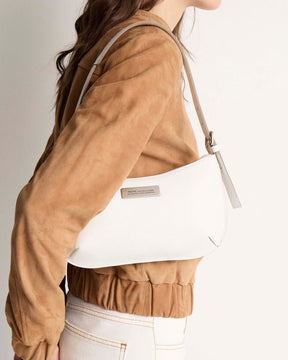 Cartera al hombro Mia en cuero graneado