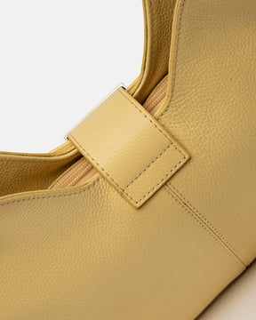 Bolso Signature en cuero graneado