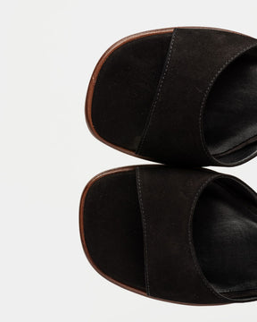 Sandalia media Julie en cuero nobuk